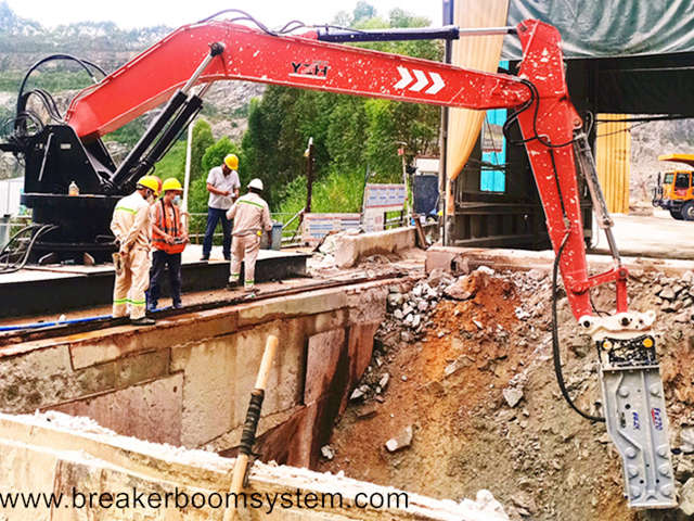 Piedestal Rock Breaker Boom System vs. Mobile Rockbreaker: care este potrivit pentru operațiunea dvs.?