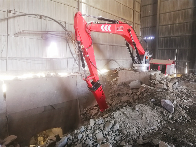 Tangshan Aggregate Plant Installed A Pedestal Rock Breaker Boom System To Break Boulders At The Hopper Of Jaw Crusher