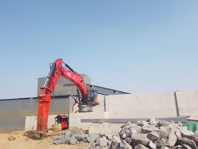 YZH Hydraulic Rockbreaker Booms For Open Pit Iron Mine In Linyi City