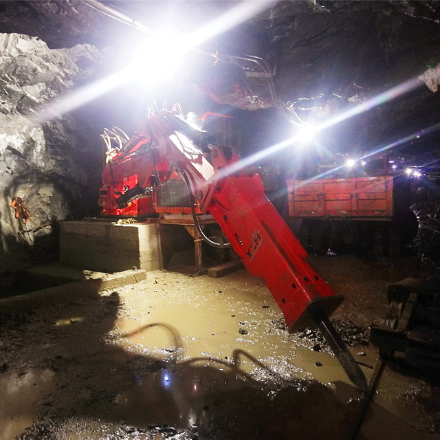 Rock Breaker System s podstavcov&yacute;mi v&yacute;ložn&iacute;ky