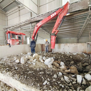 YZH &aacute;ll&oacute; talapzat&uacute; sziklat&ouml;rő g&eacute;mrendszer a forg&oacute;dar&aacute;l&oacute; &uuml;reg&eacute;be szerelve