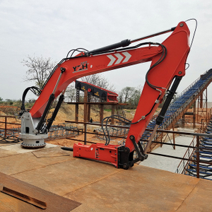 YZH WH sorozat&uacute; helyhez k&ouml;t&ouml;tt sziklat&ouml;rő rendszer a pofat&ouml;rő bemenet&eacute;re szerelve