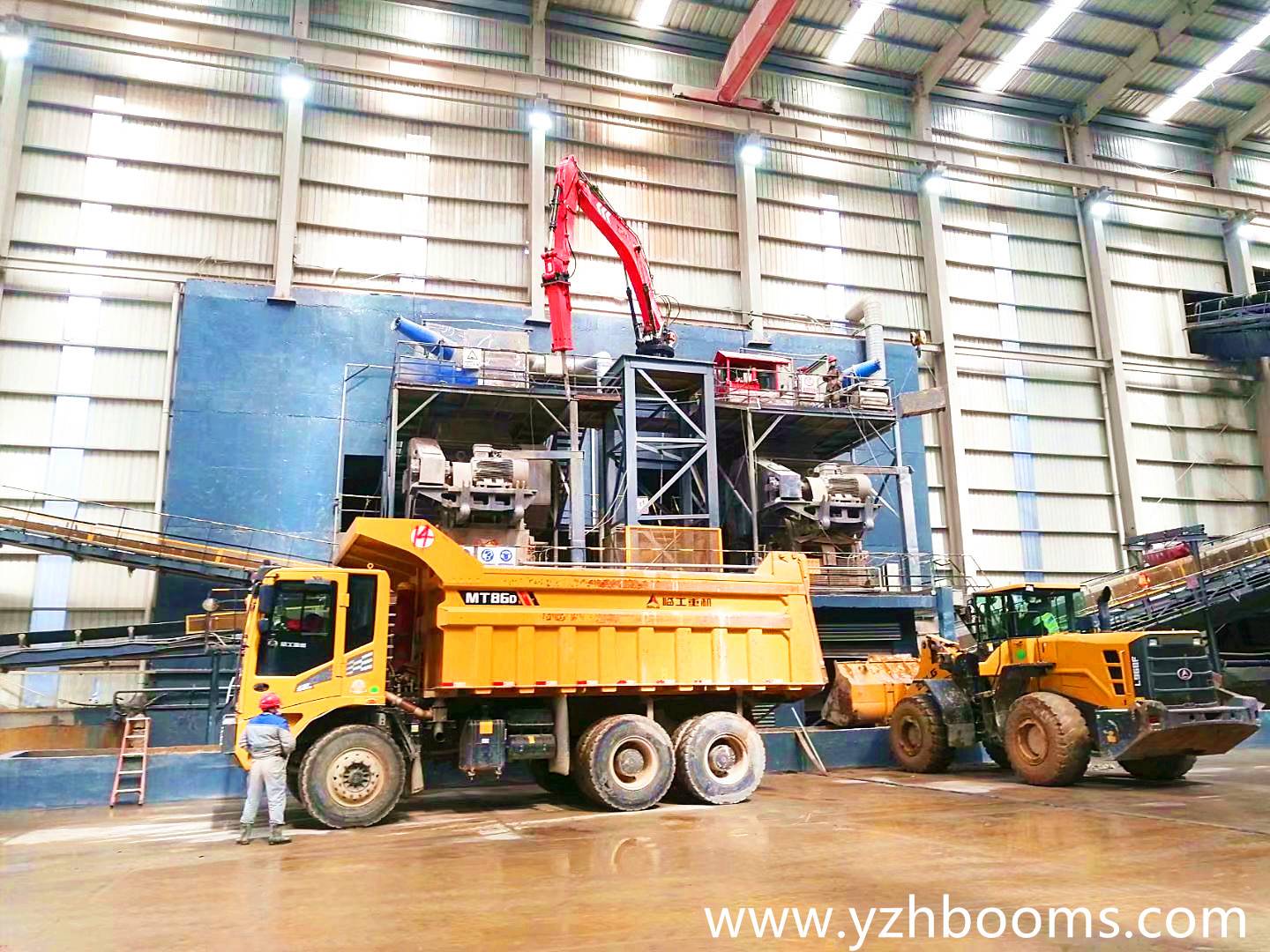 የYZH Pedestal Boom System በተሳካ ሁኔታ ለድንጋይ ቁስ ፋብሪካ ደረሰ!