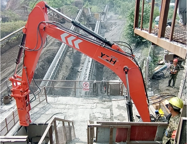 Peran Penting Pemecah Batu di Seluruh Industri: Mendalami Aplikasi & Ketergantungan